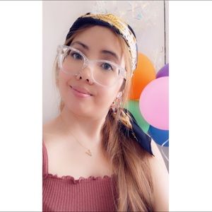 Meet your Posher, Vicky